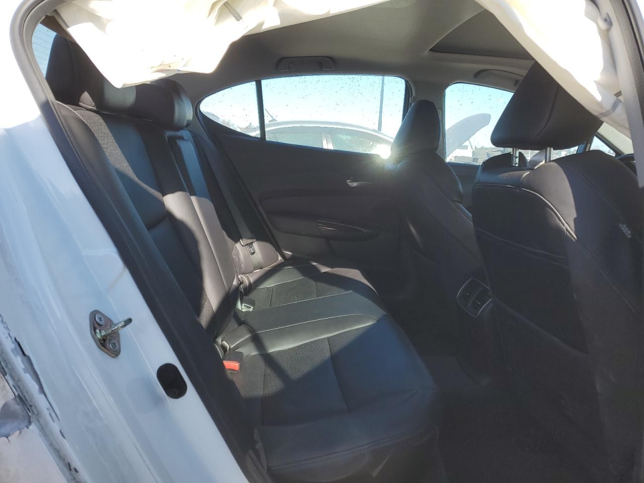 2016 Acura TLX - Image 11
