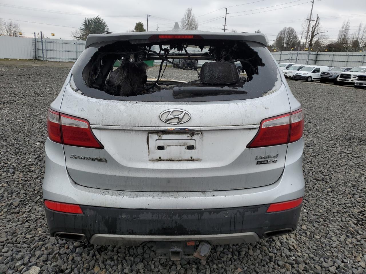 2015 Hyundai Santa Fe - Image 6