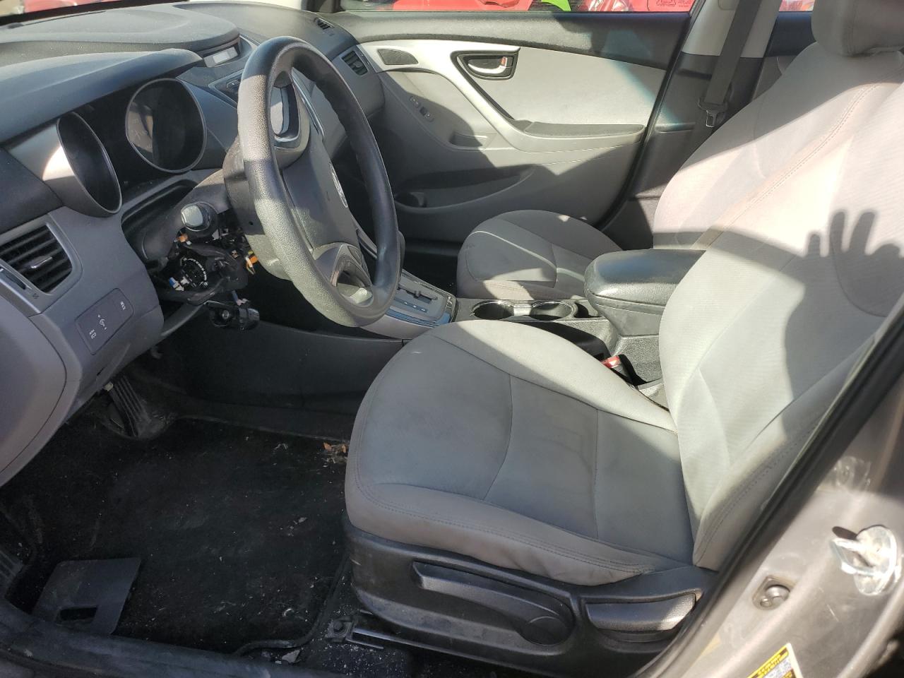 2013 Hyundai Elantra - Image 7