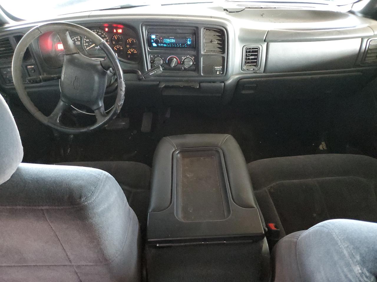 2002 Chevrolet Silverado - Image 8