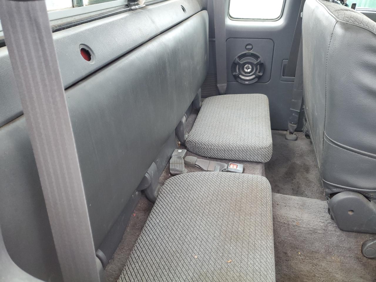 1992 Toyota Pickup - Image 10
