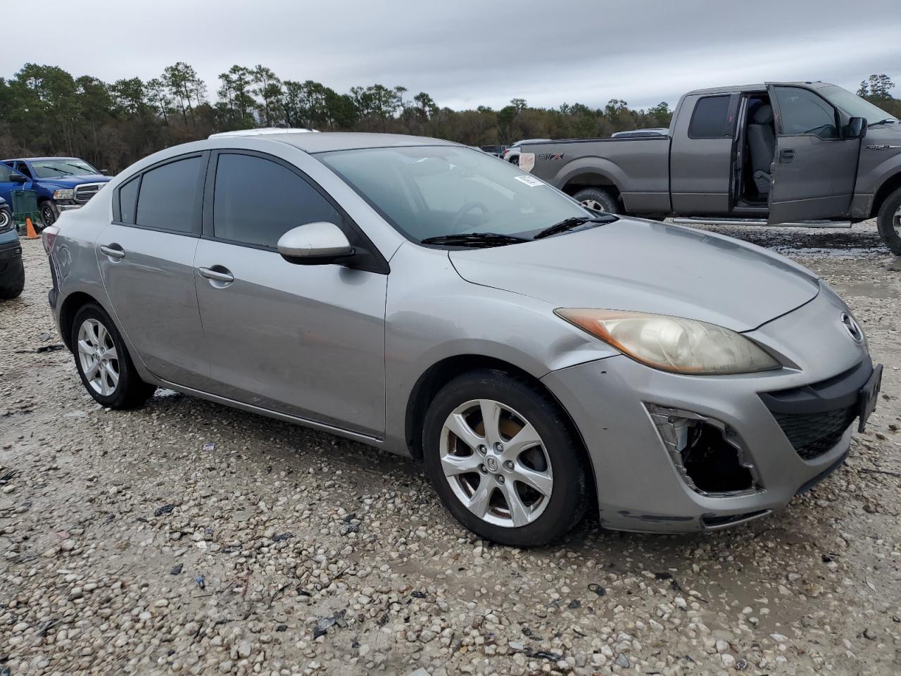 2011 Mazda 3 - Image 4