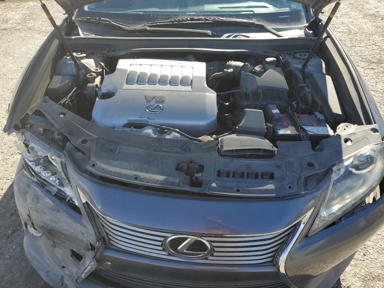 2013 Lexus ES - Image 12