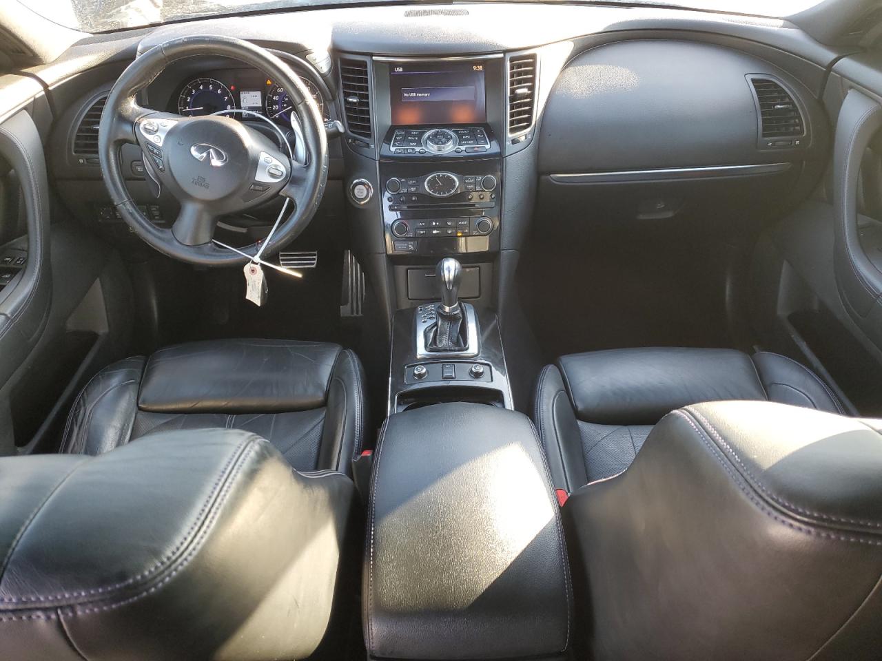 2017 Infiniti QX70 - Image 8