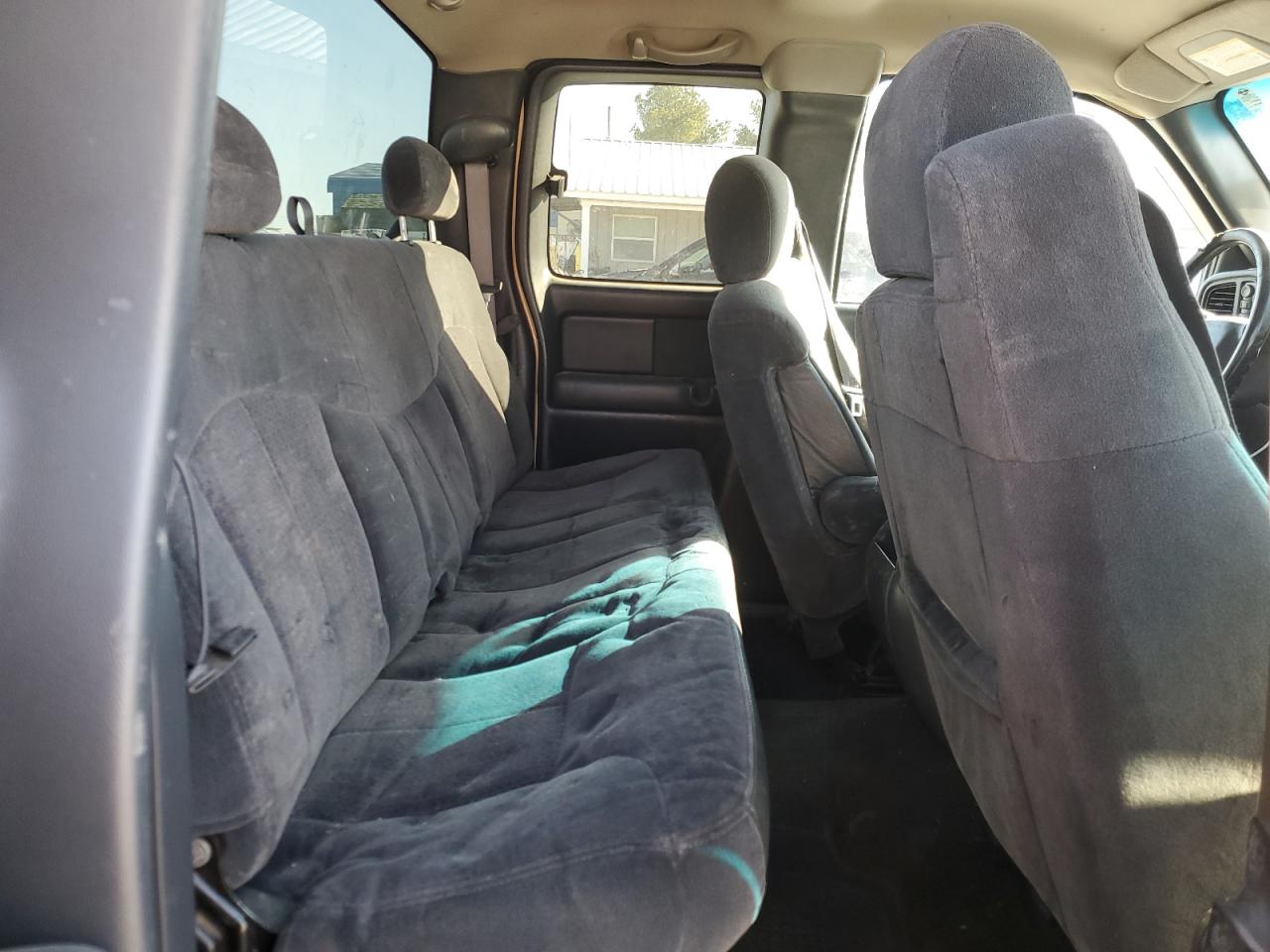 2001 Chevrolet Silverado - Image 10