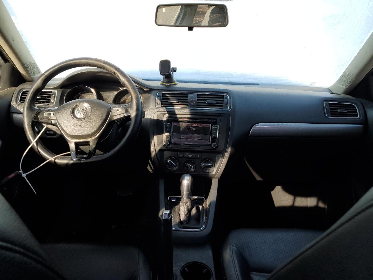 2015 Volkswagen Jetta - Image 8