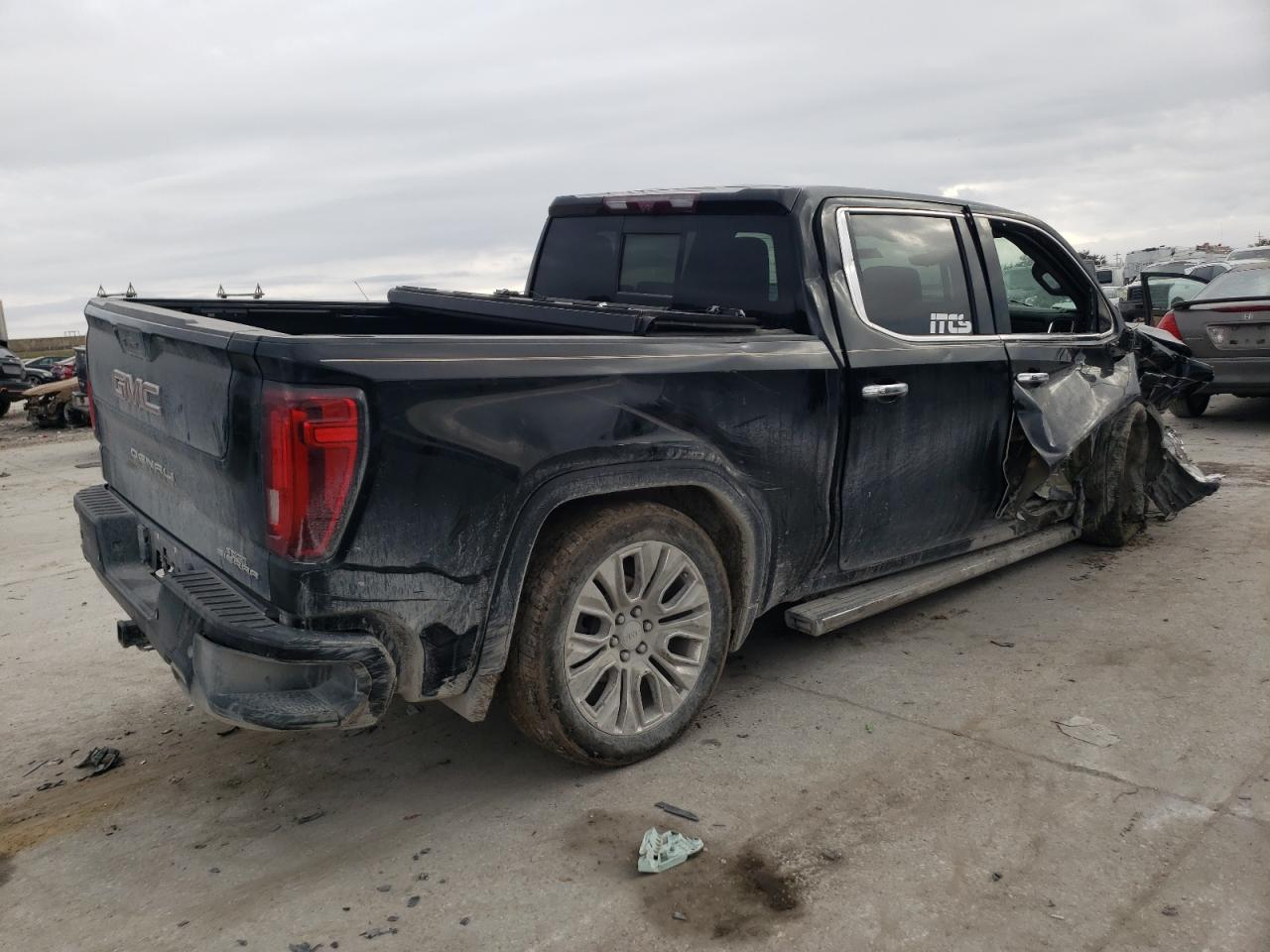 2022 GMC Sierra - Image 3