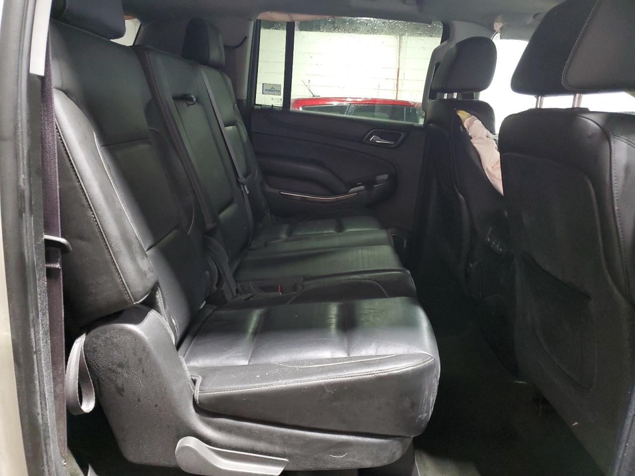 2015 Chevrolet Suburban - Image 11