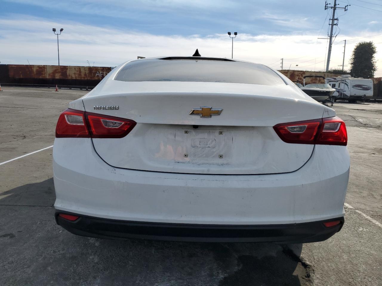 2019 Chevrolet Malibu - Image 6