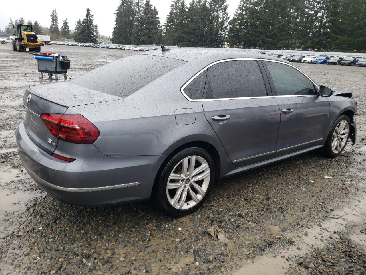 2017 Volkswagen Passat - Image 3