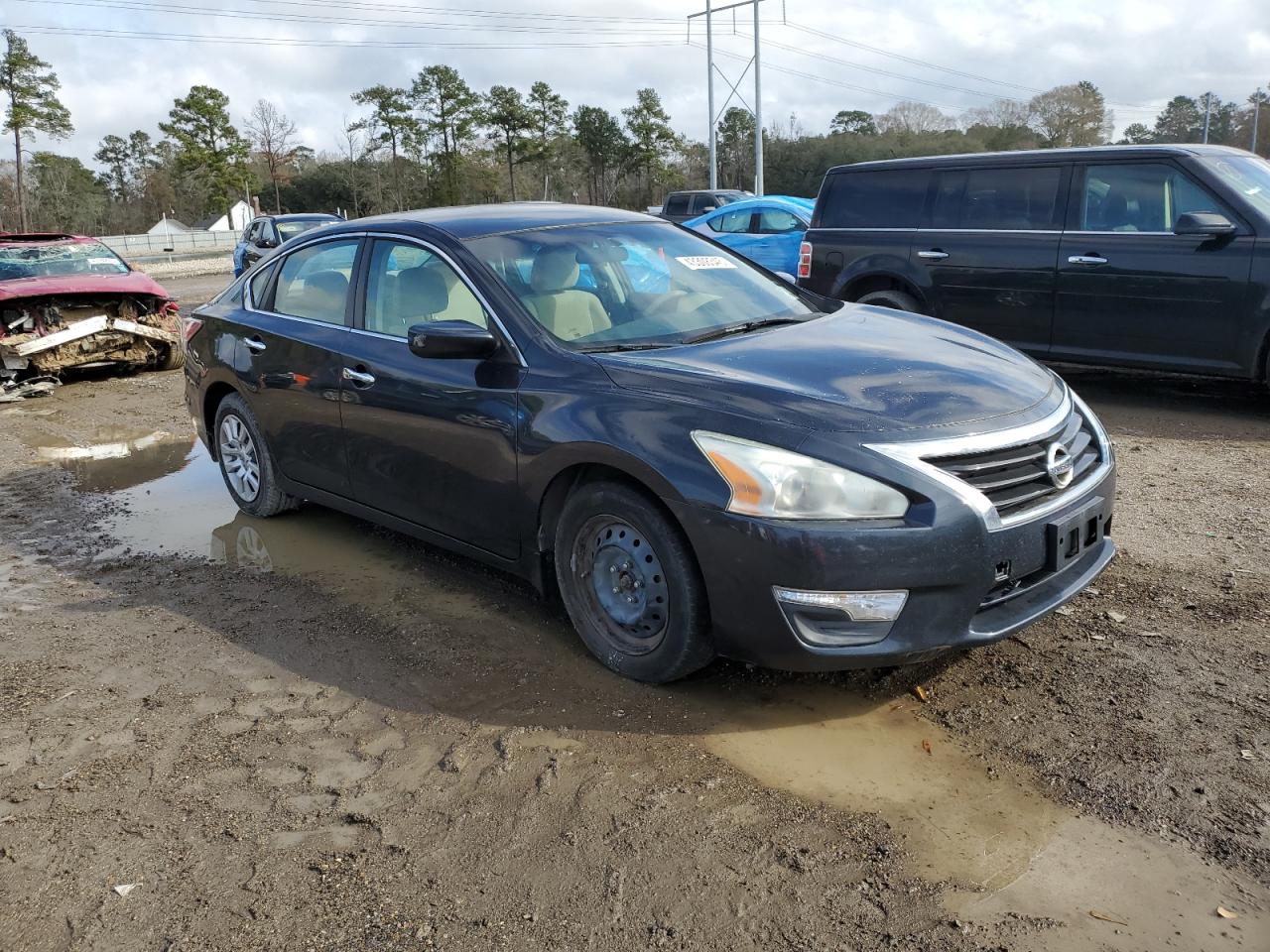 2015 Nissan Altima - Image 4