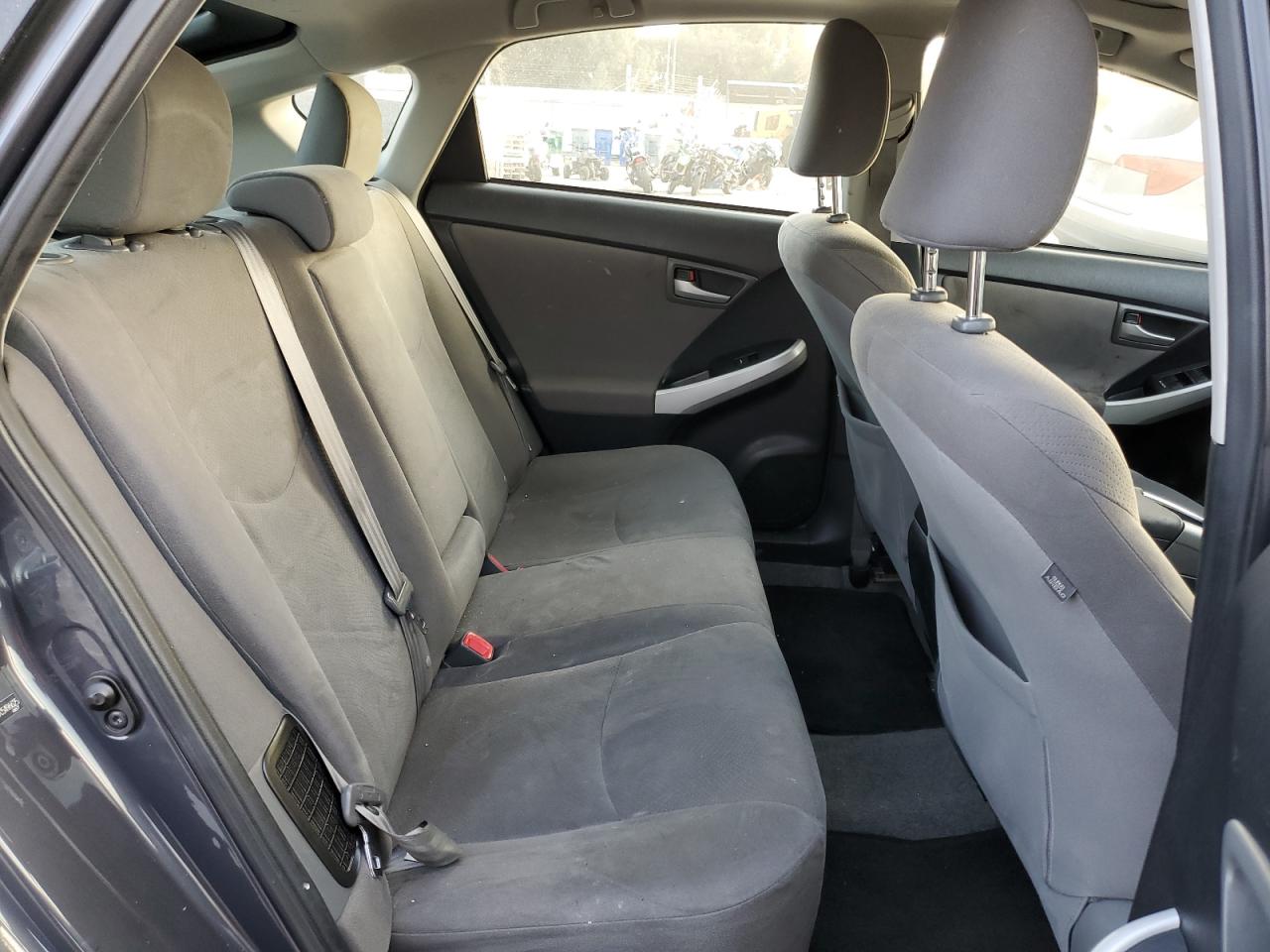2012 Toyota Prius - Image 10