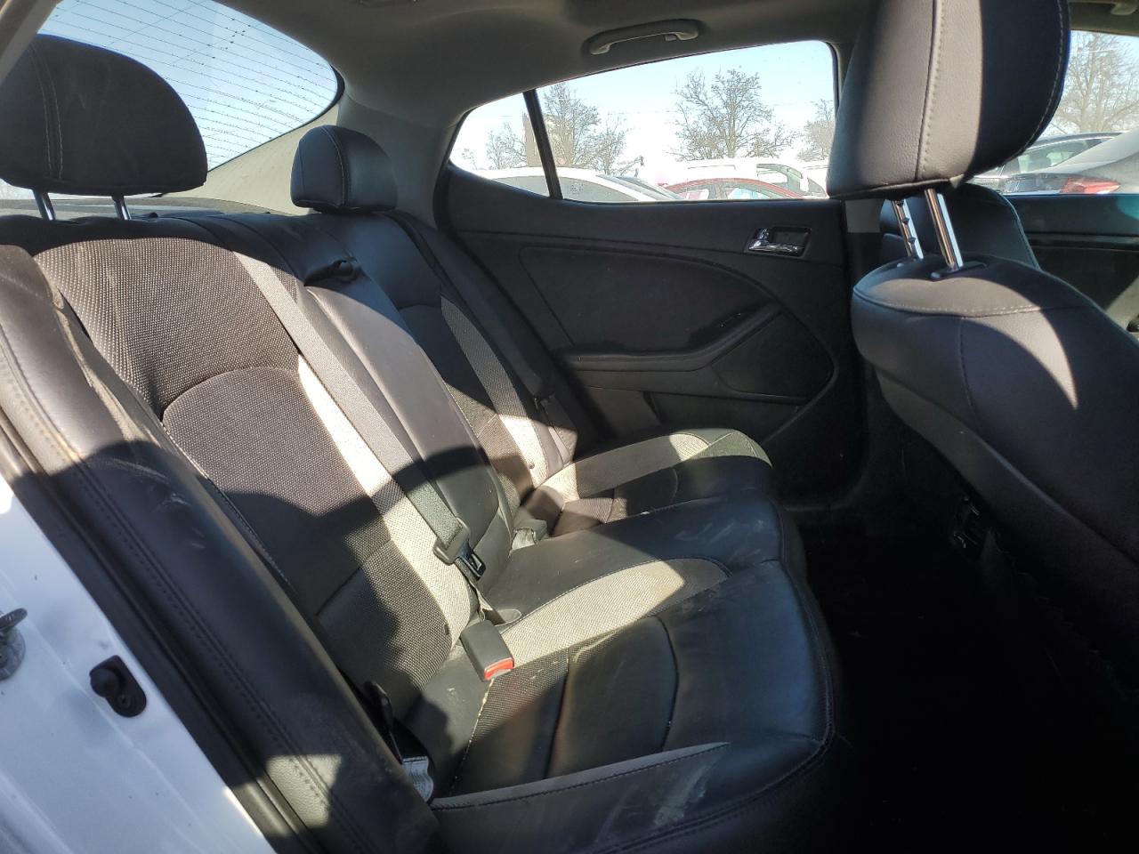 2013 Kia Optima - Image 10