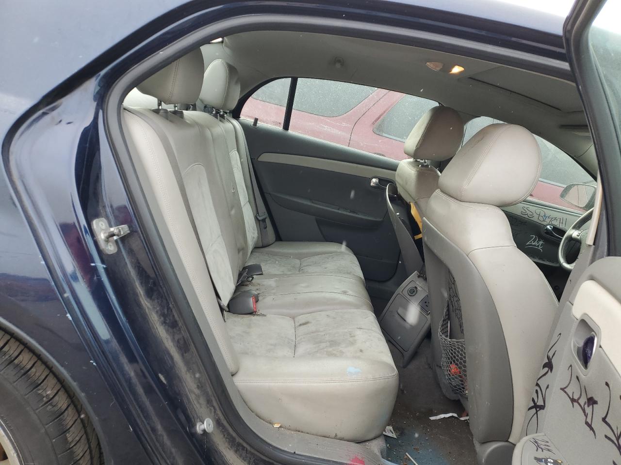 2011 Chevrolet Malibu - Image 10