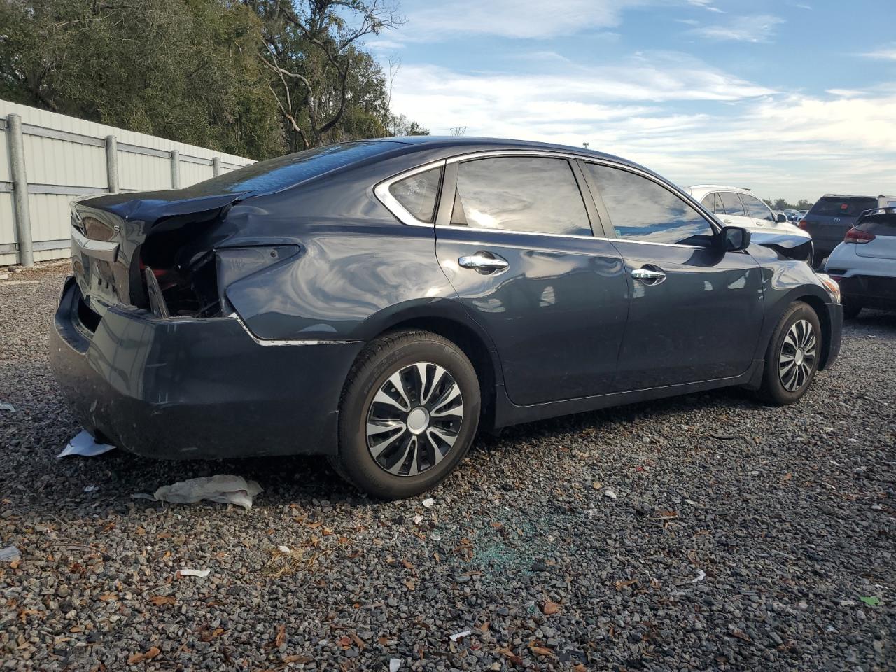 2014 Nissan Altima - Image 3