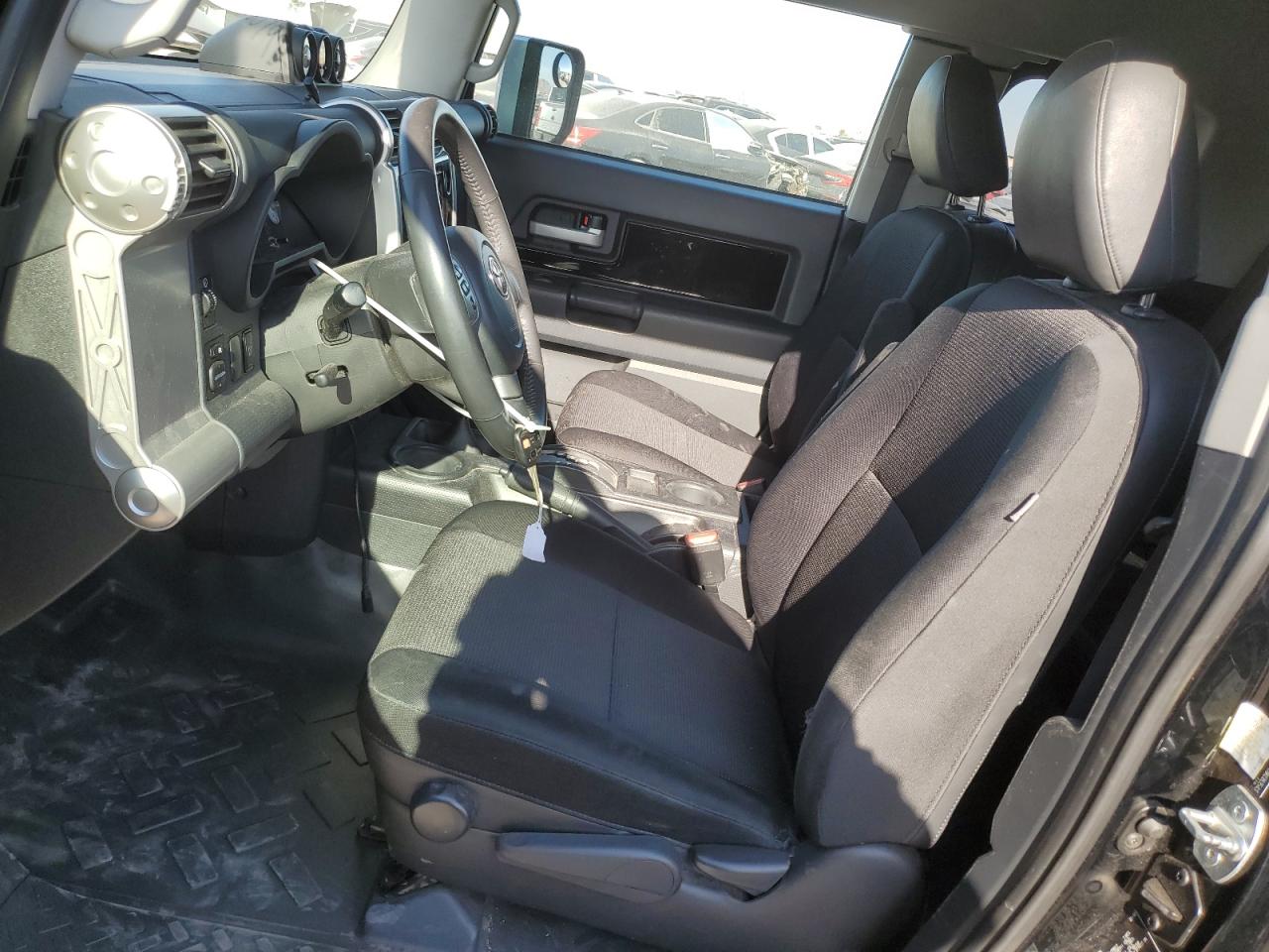 2010 Toyota FJ Cruiser - Image 7