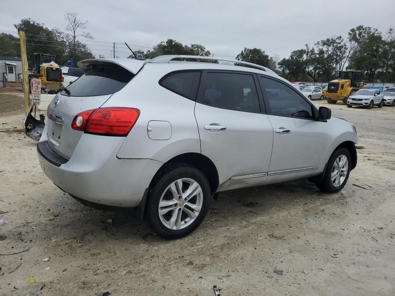 2015 Nissan Rogue - Image 3