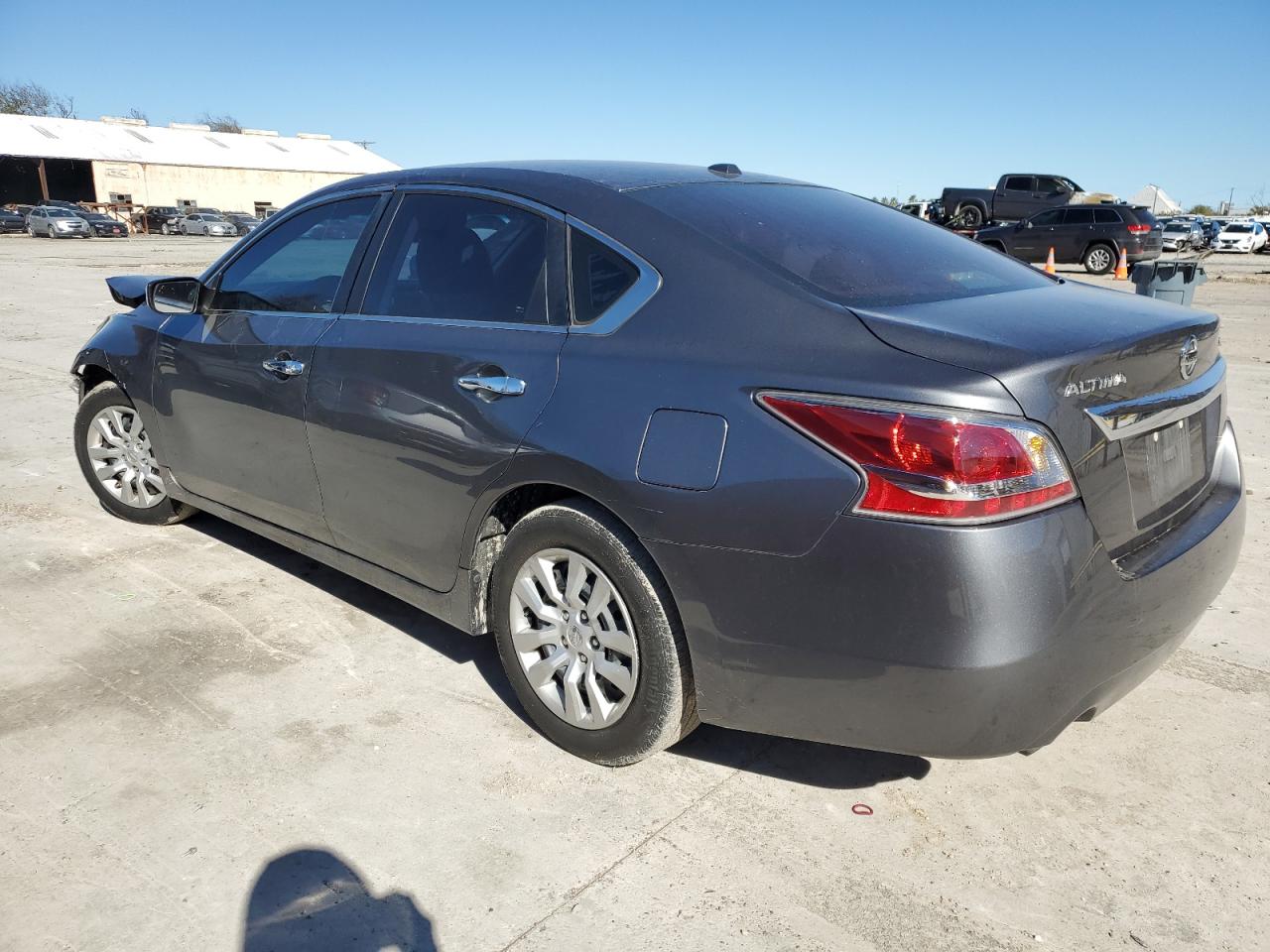 2015 Nissan Altima - Image 2