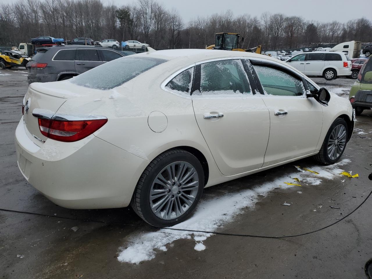 2014 Buick Verano - Image 3