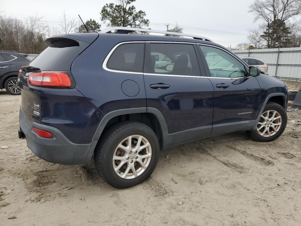 2014 Jeep Grand Cherokee - Image 3