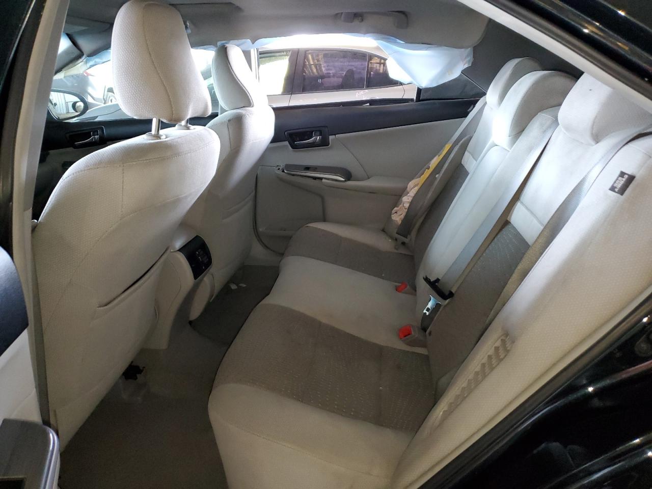 2013 Toyota Camry - Image 10