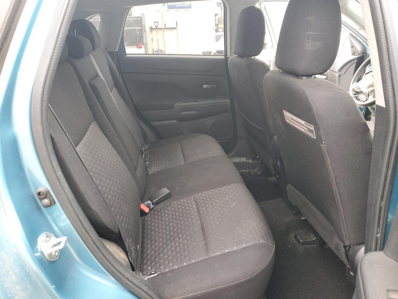 2012 Mitsubishi Outlander - Image 10