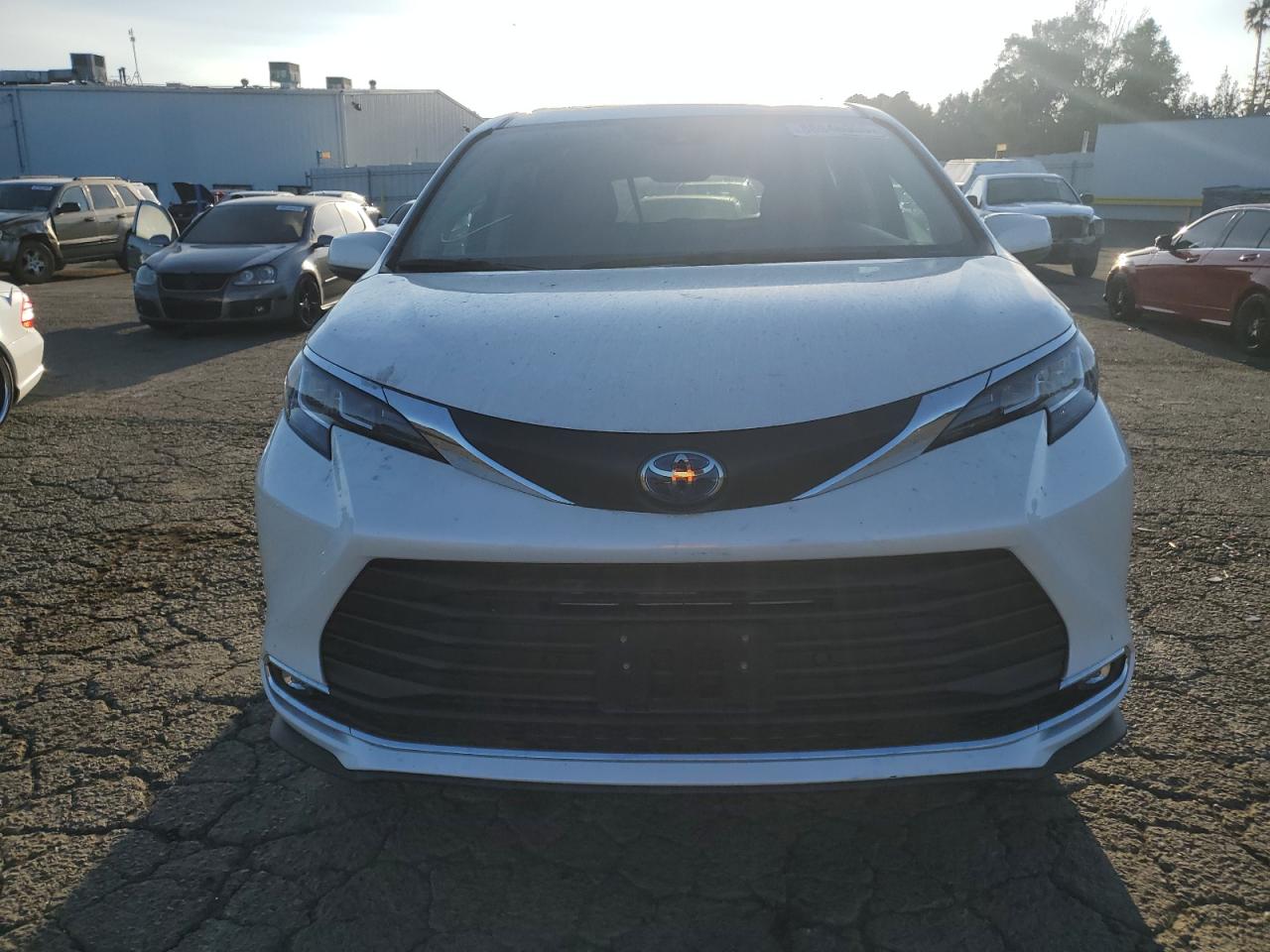 2021 Toyota Sienna - Image 5
