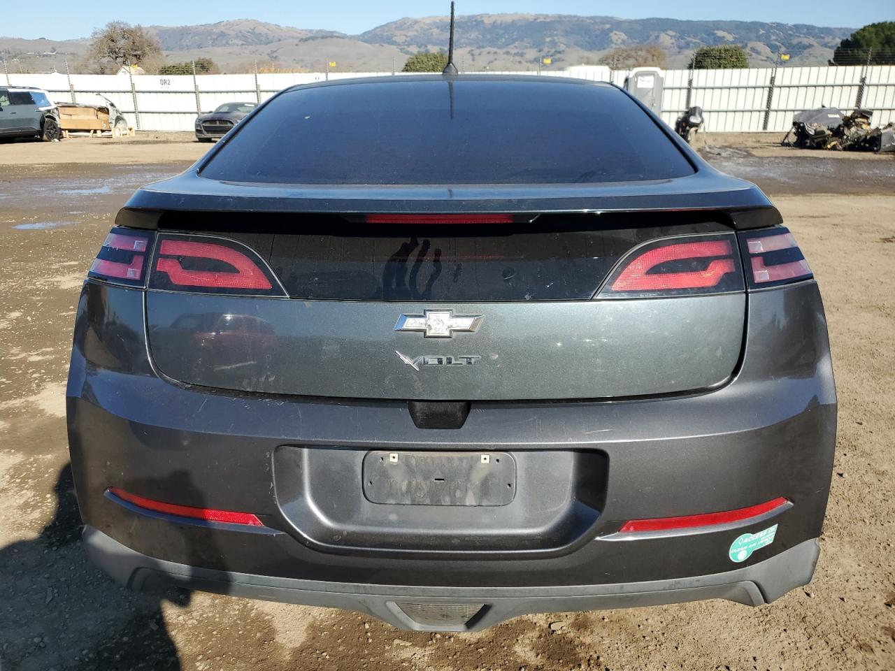 2013 Chevrolet Volt - Image 6