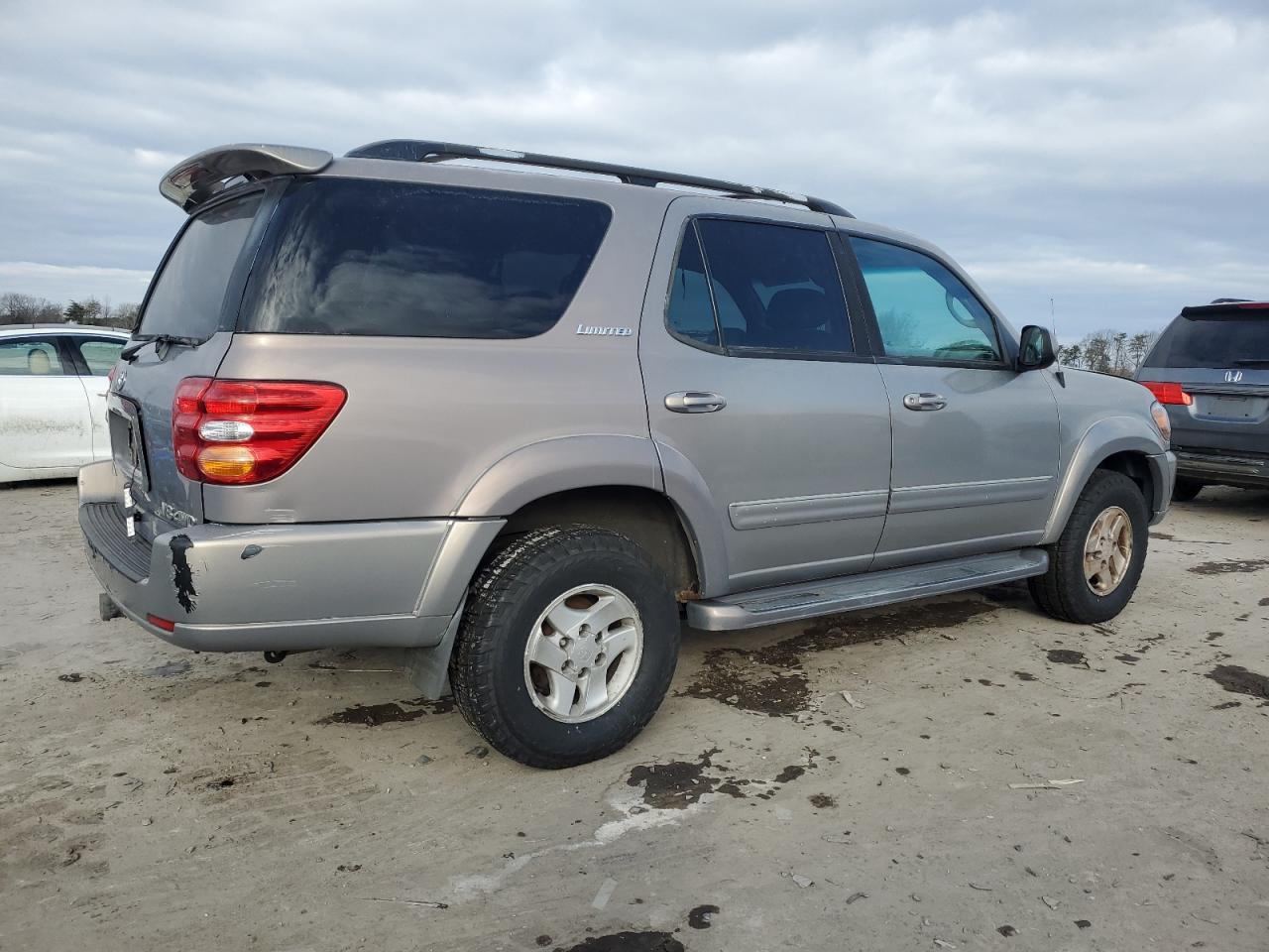 2002 Toyota Sequoia - Image 3