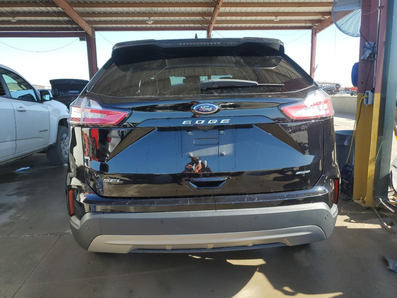 2023 Ford Edge - Image 6