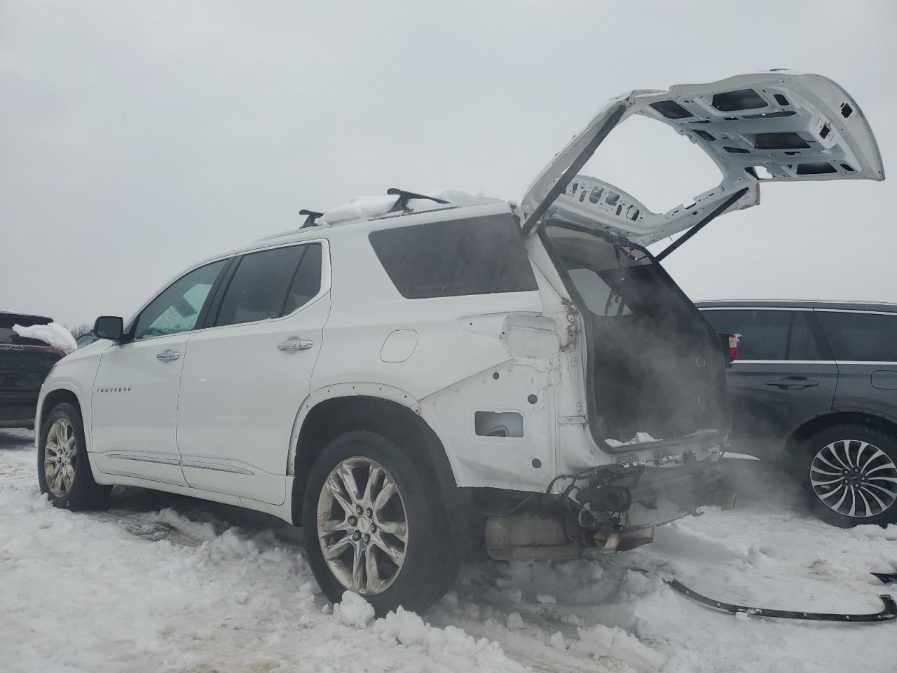 2018 Chevrolet Traverse - Image 2