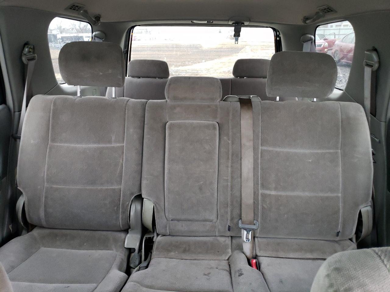 2001 Toyota Sequoia - Image 10