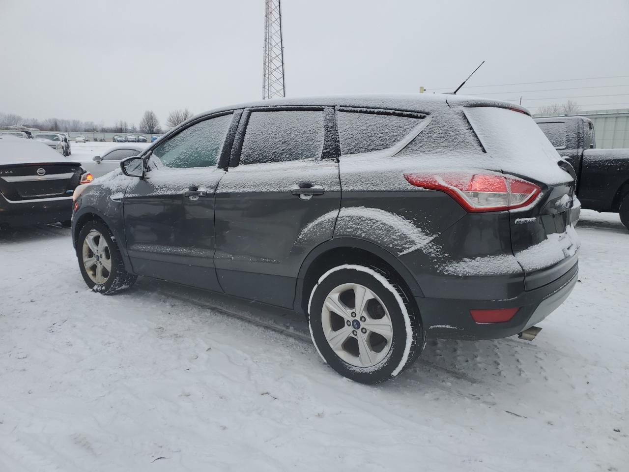 VIN 1FMCU9GX0FUA86741 2015 FORD ESCAPE no.2