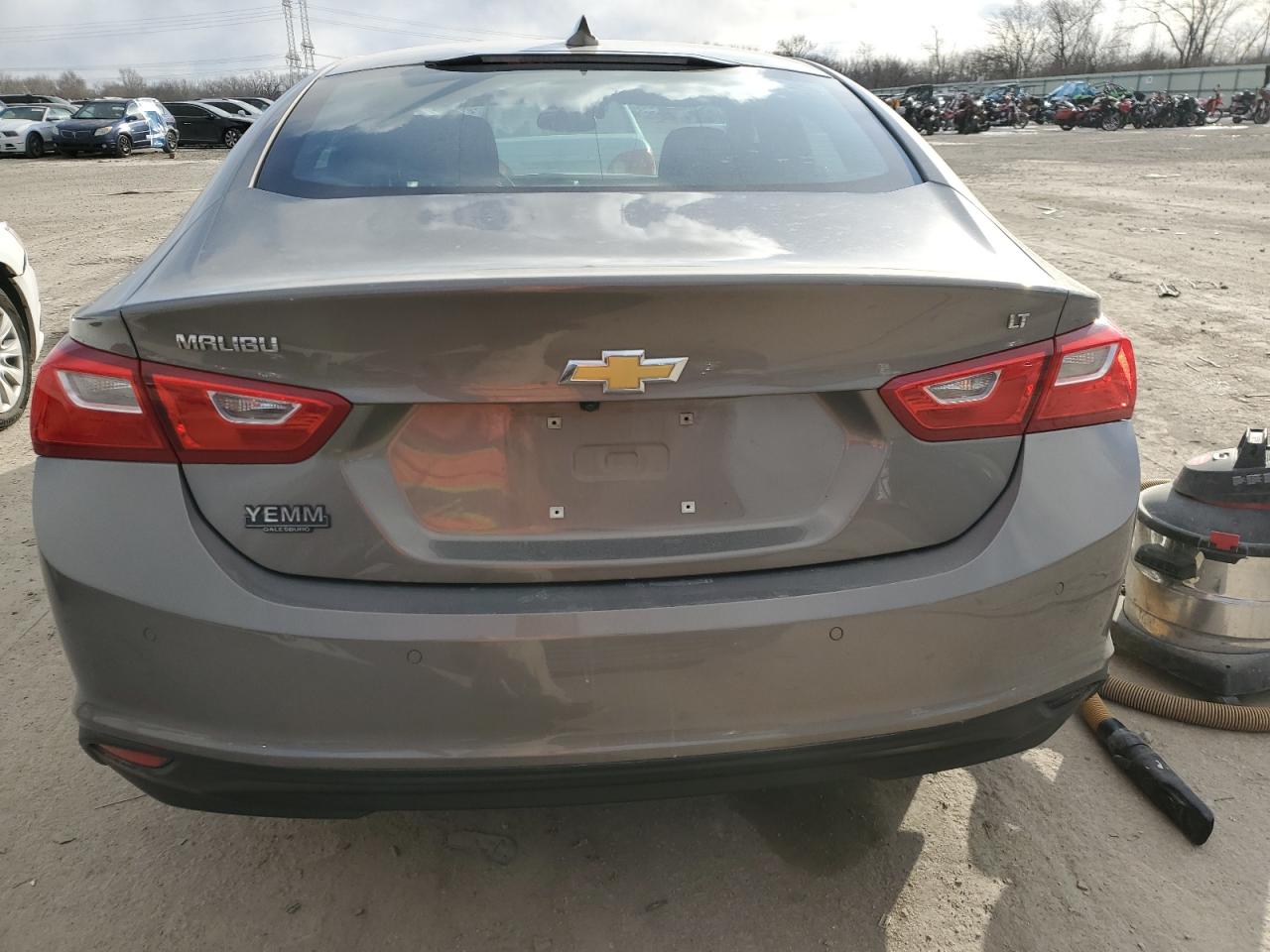 2018 Chevrolet Malibu - Image 6