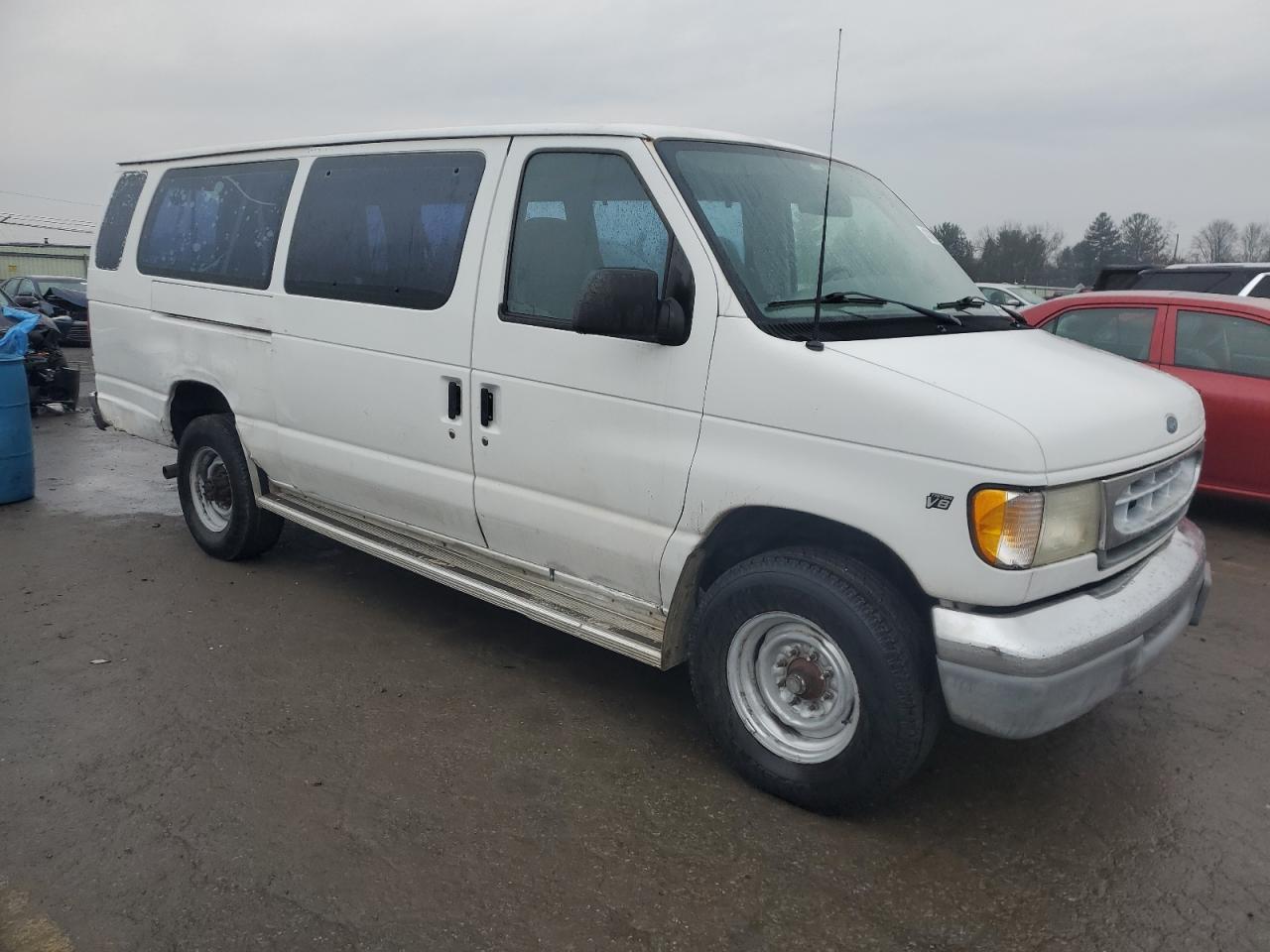 2000 Ford Econoline - Image 4