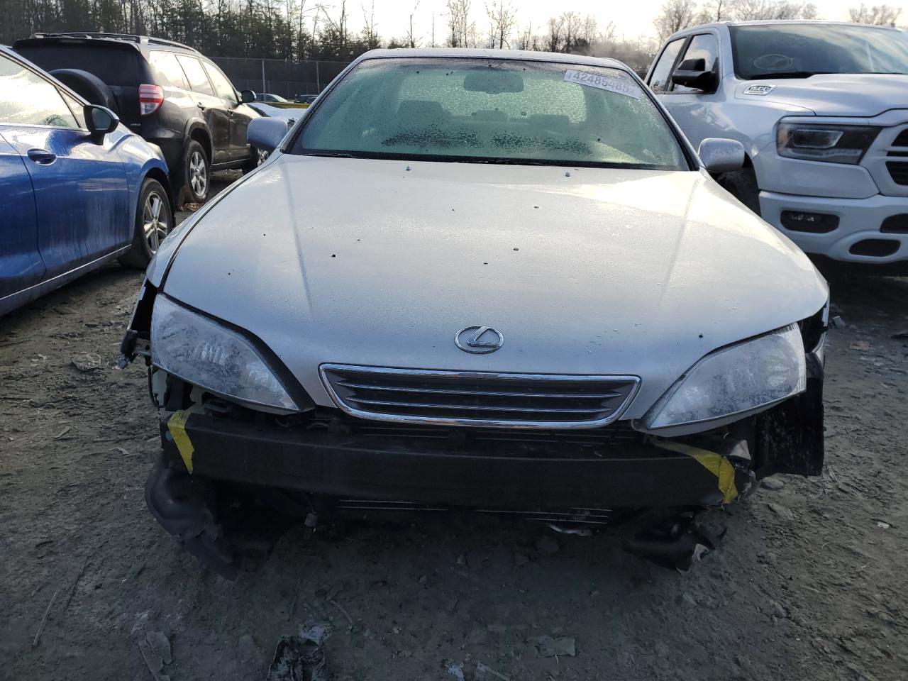 2001 Lexus ES - Image 5
