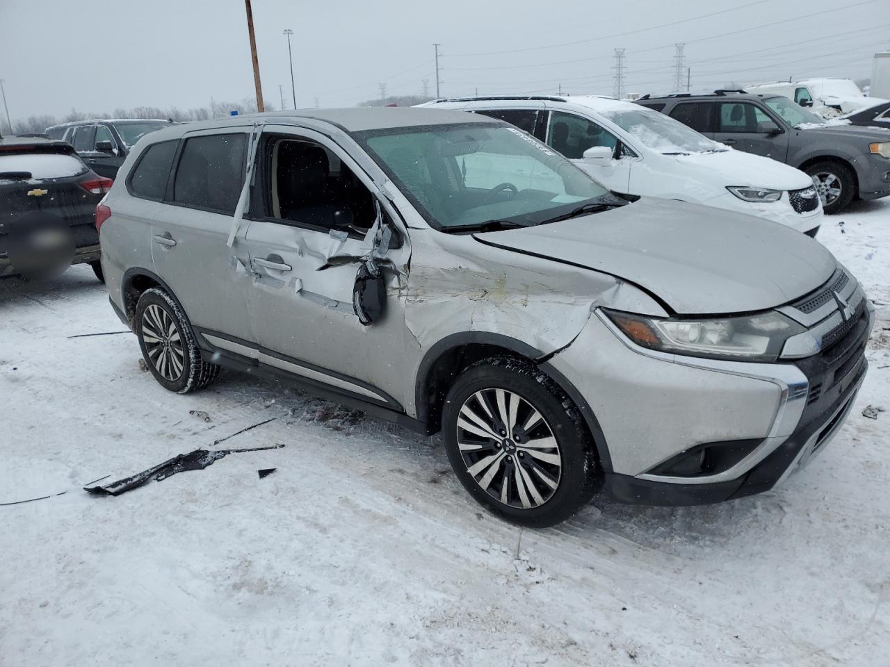 2019 Mitsubishi Outlander - Image 4