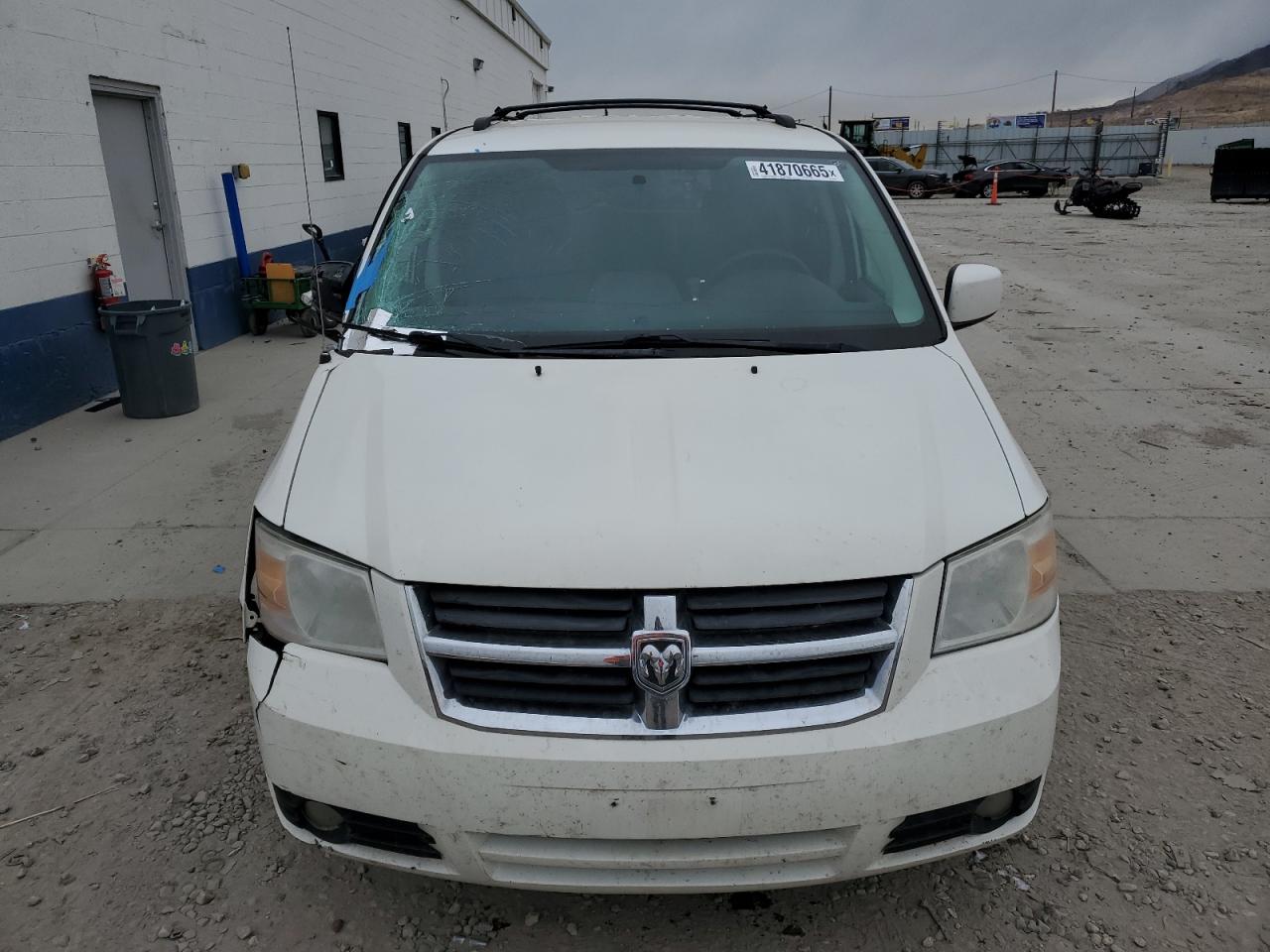 2010 Dodge Caravan - Image 5