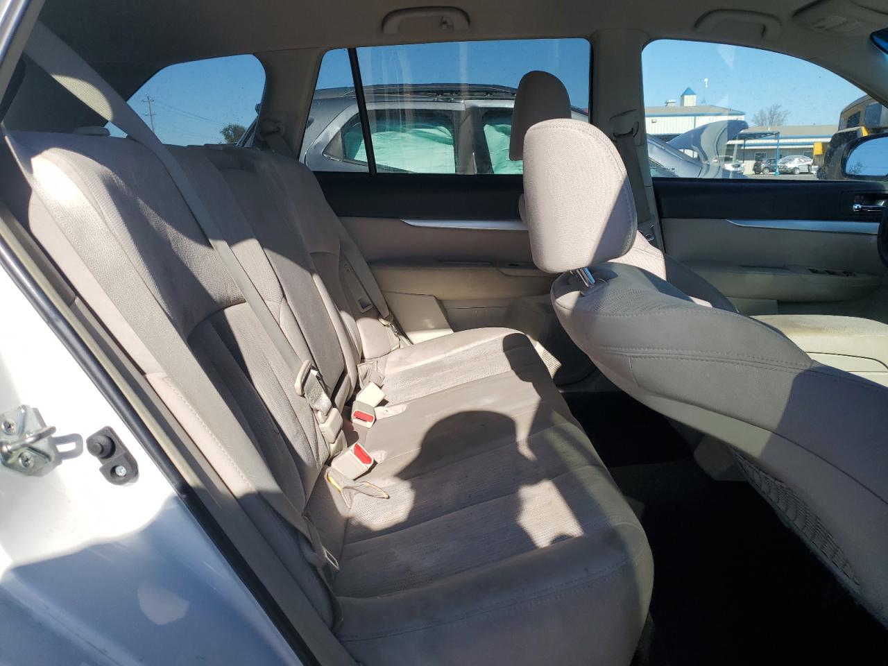 2013 Subaru Outback - Image 11