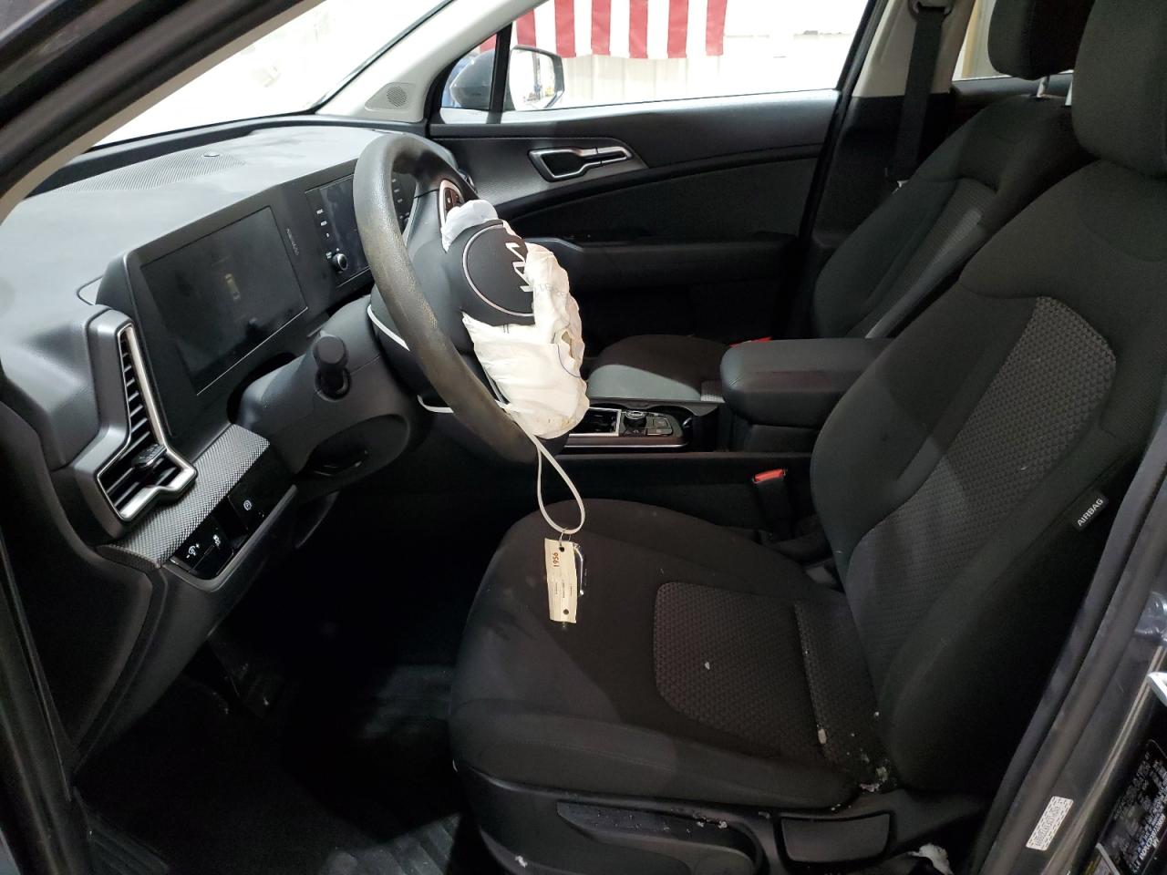 2024 Kia Sportage - Image 7