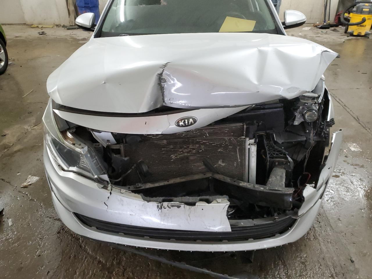 2017 Kia Optima - Image 11