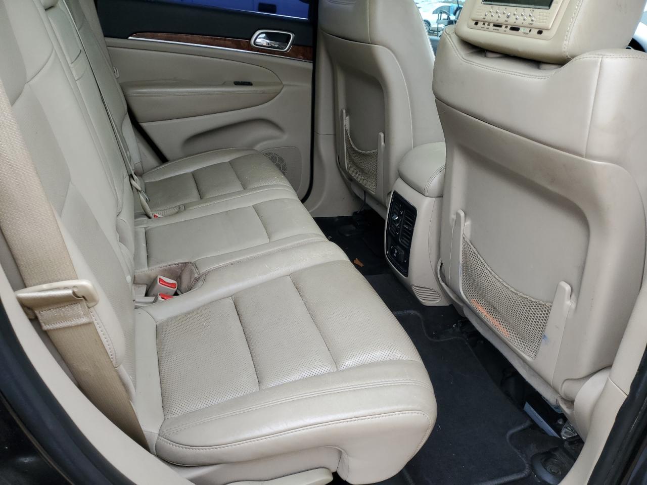2011 Jeep Grand Cherokee - Image 11