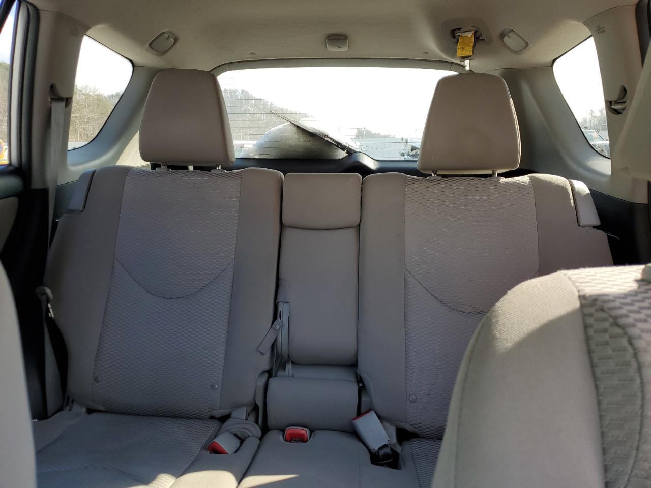 2012 Toyota RAV 4 - Image 10