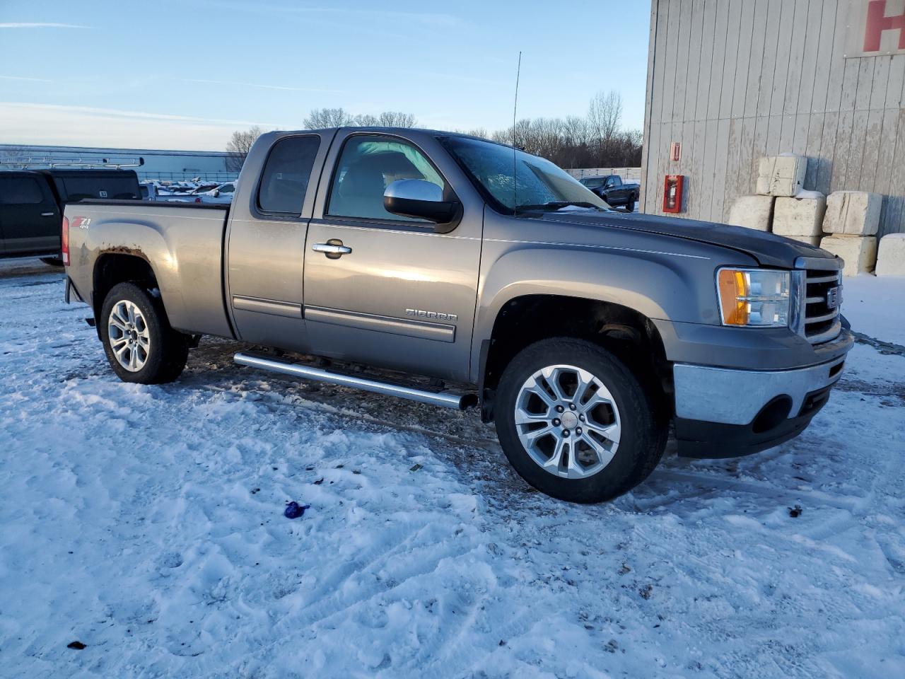 2012 GMC Sierra - Image 4