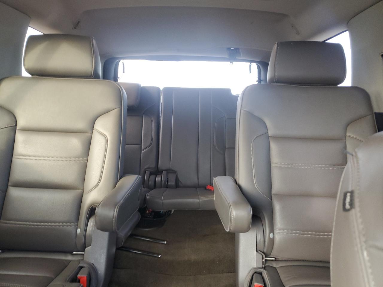 2015 GMC Yukon - Image 10