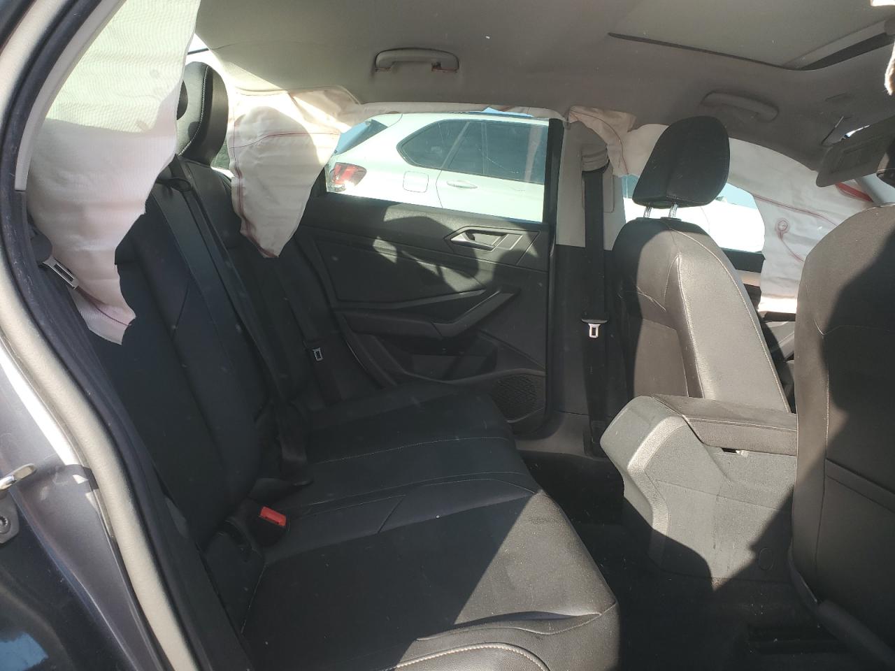 2019 Volkswagen Jetta - Image 11