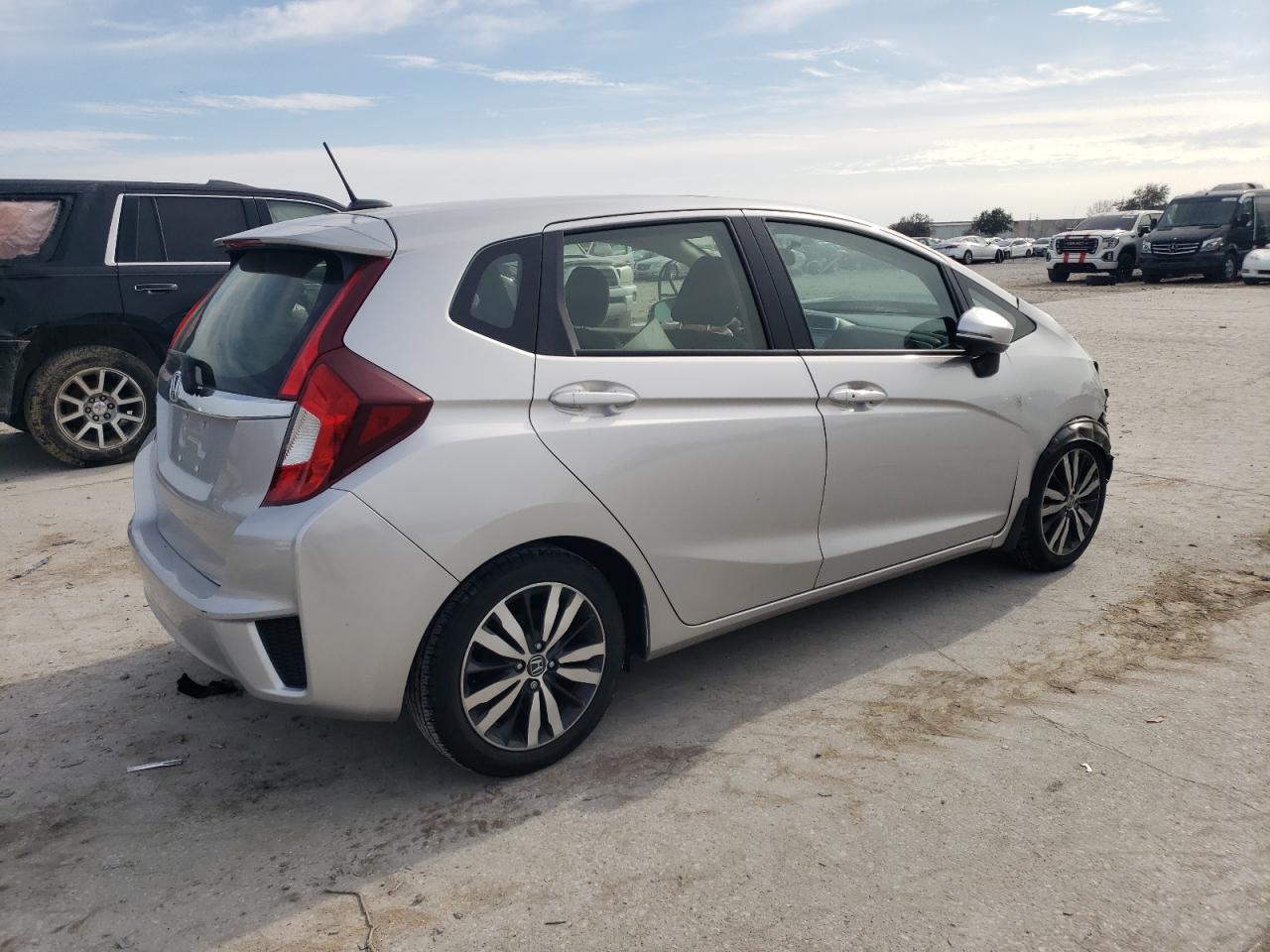 2016 Honda Fit - Image 3