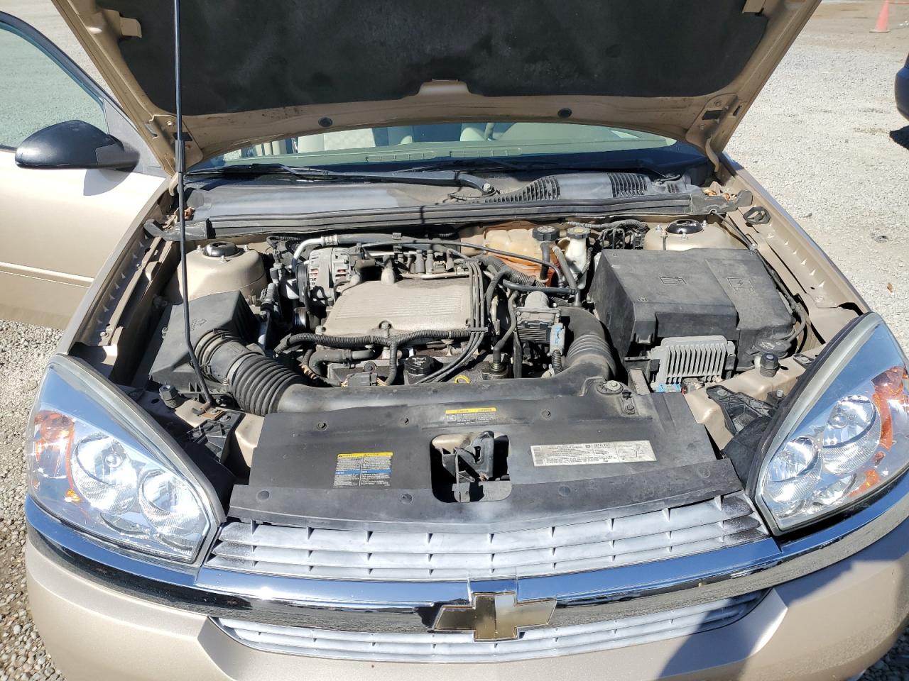 2004 Chevrolet Malibu - Image 12