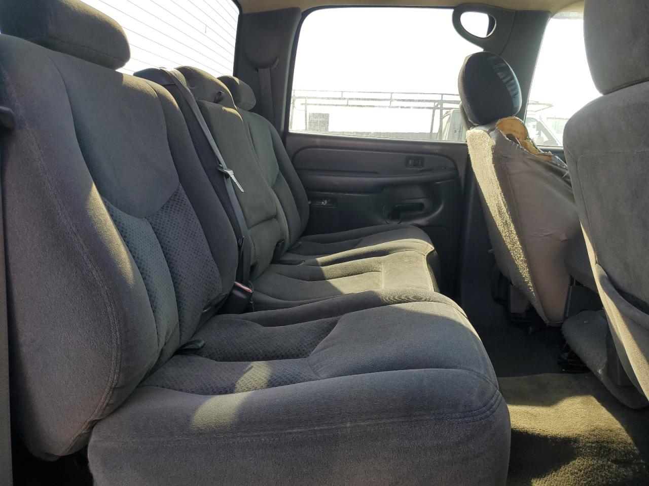 2005 Chevrolet Silverado - Image 10