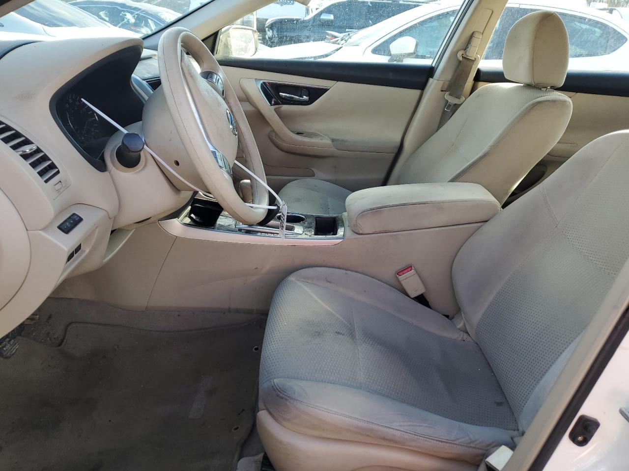 2014 Nissan Altima - Image 7